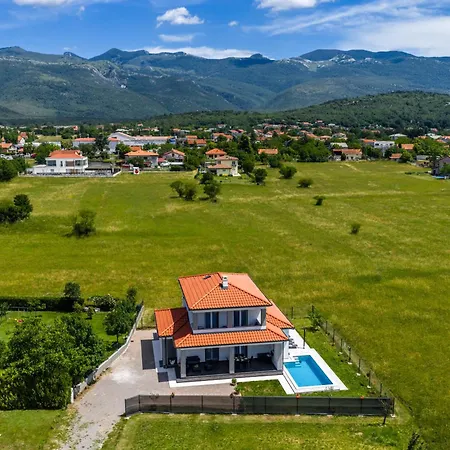 Gaspar Villa